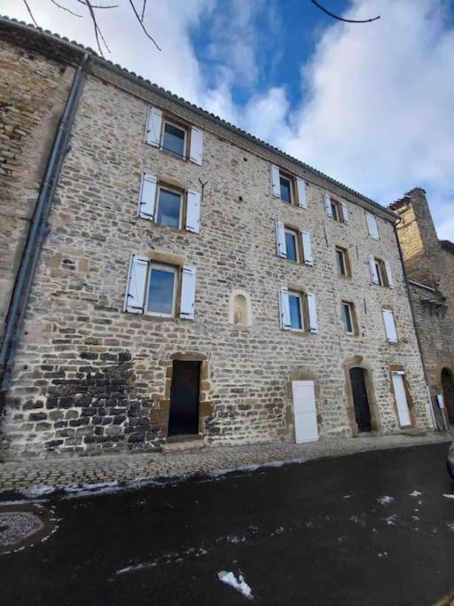 Logement Moderne Au Coeur Du Village Saint-Georges-de-Luzencon Экстерьер фото